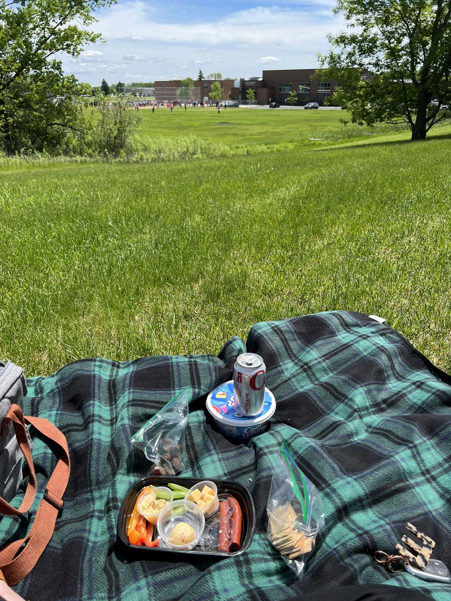 elisia_lewis's tweet photo. Todayโs picnic #lunch #entertainment? @LinevilleHSSD Kick Ball Tournament. Pure #joy coming from that field!โ๏ธ
#sun #PositiveVibes #k12 #school #WorkLifeBalance #takeyourbreak https://t.co/Xhd6NstpZs