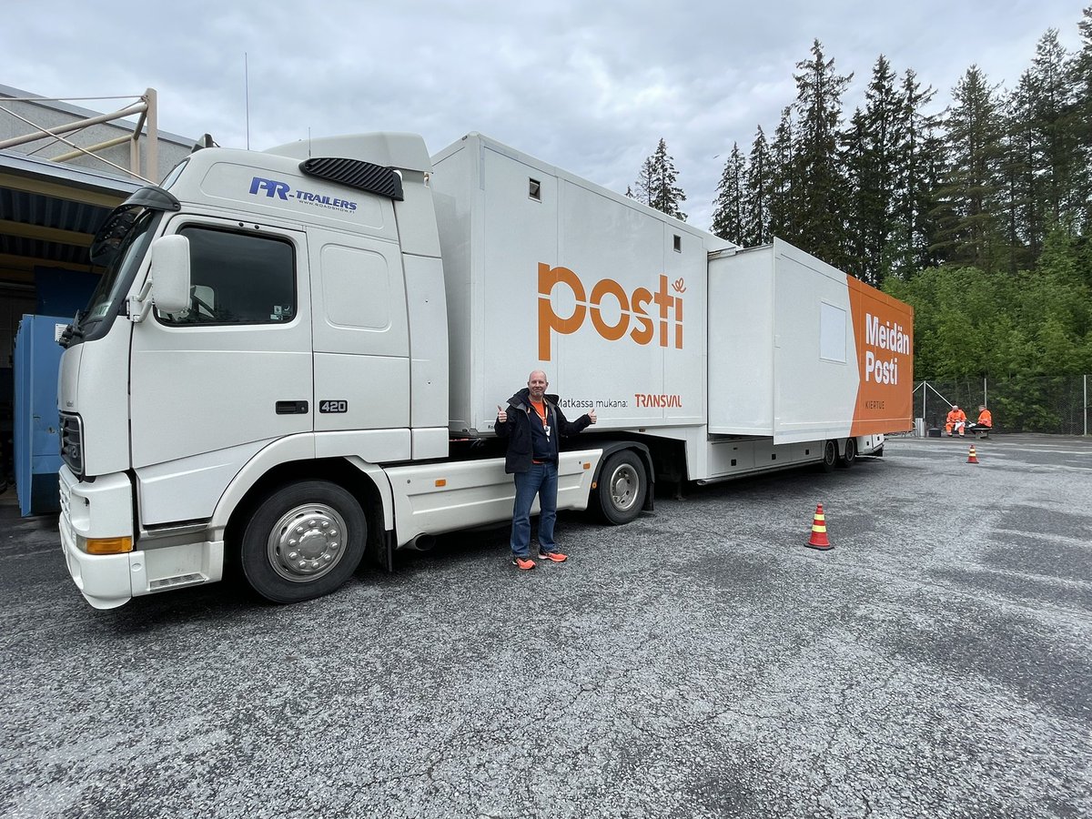#MePostilaiset kiertueen saldoa; tuhansia paistettuja makkaroita, satoja munkkeja ja ämpäreittäin kahvia. Mutta tärkein; mahtavia @postigroup kollegoita, mukavia juttutuokioita ja välillä asiankin tynkää. Itse sain tilaisuuden olla mukana Tampereella, Porissa ja Turussa. Kiitos!