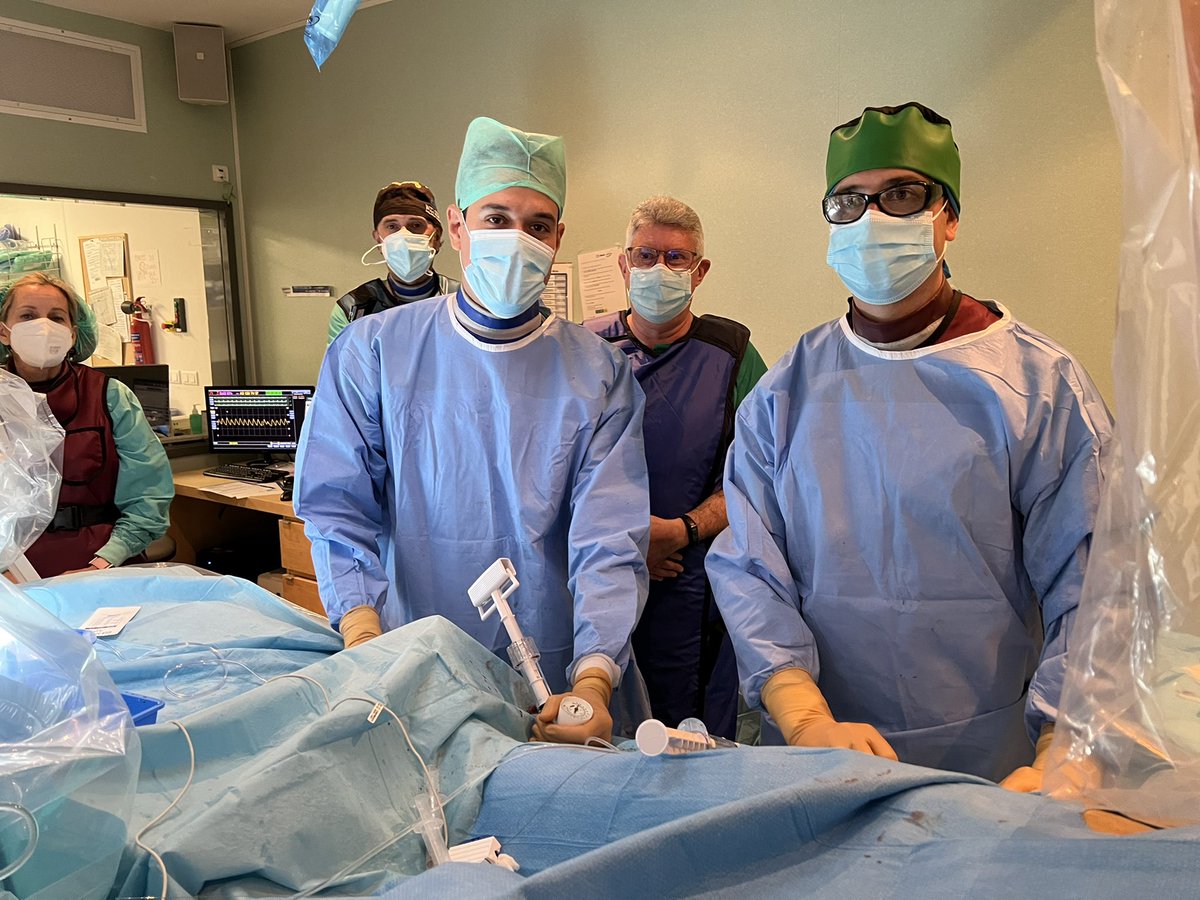 MPAOSS's tweet photo. The cordoba physiology workshop is over. IFR  co-registration in 12 patients. Bifurcation, long/sequential lesions and more. Great interaction with the participants in the lab. @oriolrodriguez5 @belcid7 @shci_sec @RevEspCardiol @PCRonline @evandrofilhobr @LAzzaliniMD https://t.co/6mFfhwjKZo