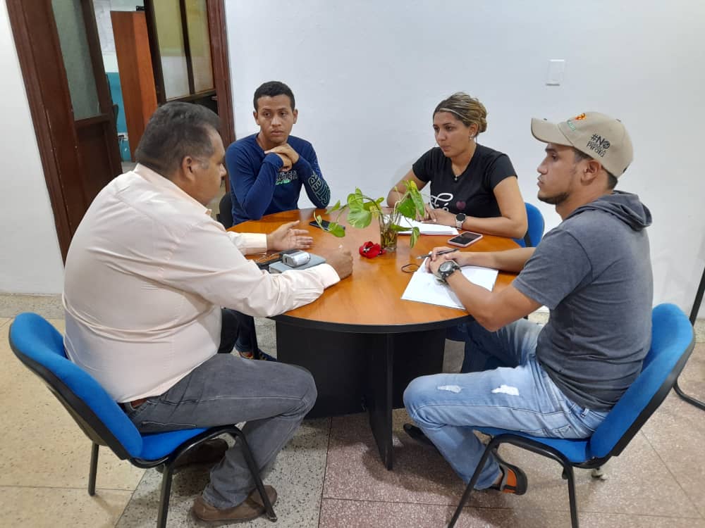INTi_Venezuela's tweet photo. De cara al 1 x 10 del Buen Gobierno, autoridades del @MinAgriculturaV y sus entes adscritos en el estado Guárico sostuvieron una reunión de trabajo con el coordinador de la ORT, para unificar criterios en pro de garantizar seguridad jurídica y apoyo al campesinado de la entidad. https://t.co/VdsB7JpajX
