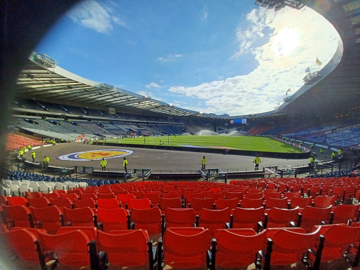 Here nice n early....First time to Hampden in a wee while! 
#SCOUKR