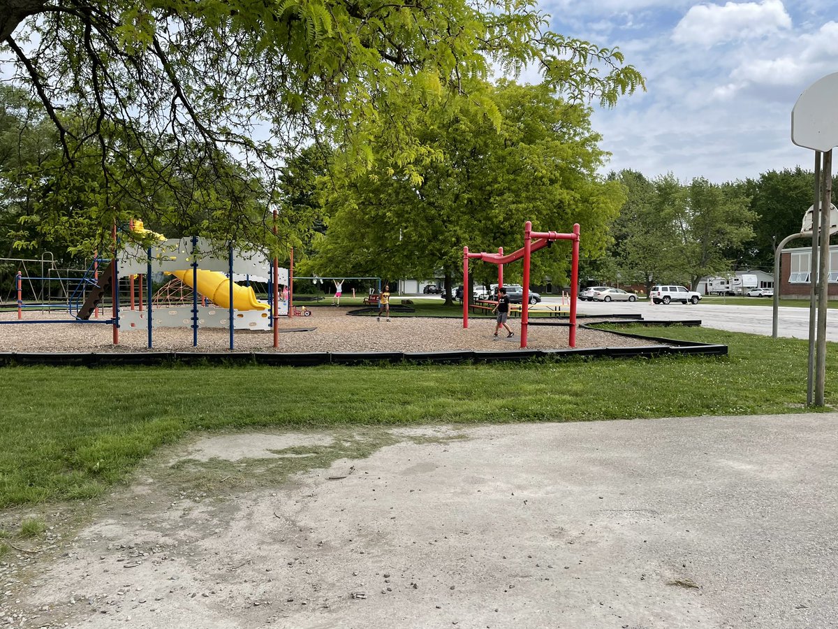 ldevriesbgcs's tweet photo. Extra recess and tattoos! https://t.co/CcH66jglVZ