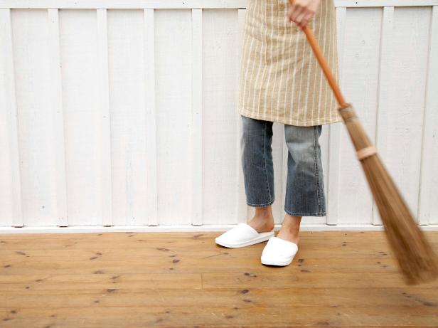 leebernick's tweet photo. Make your floors look like new ...https://t.co/DB3fZNihRd https://t.co/SVyrOcLjQ2