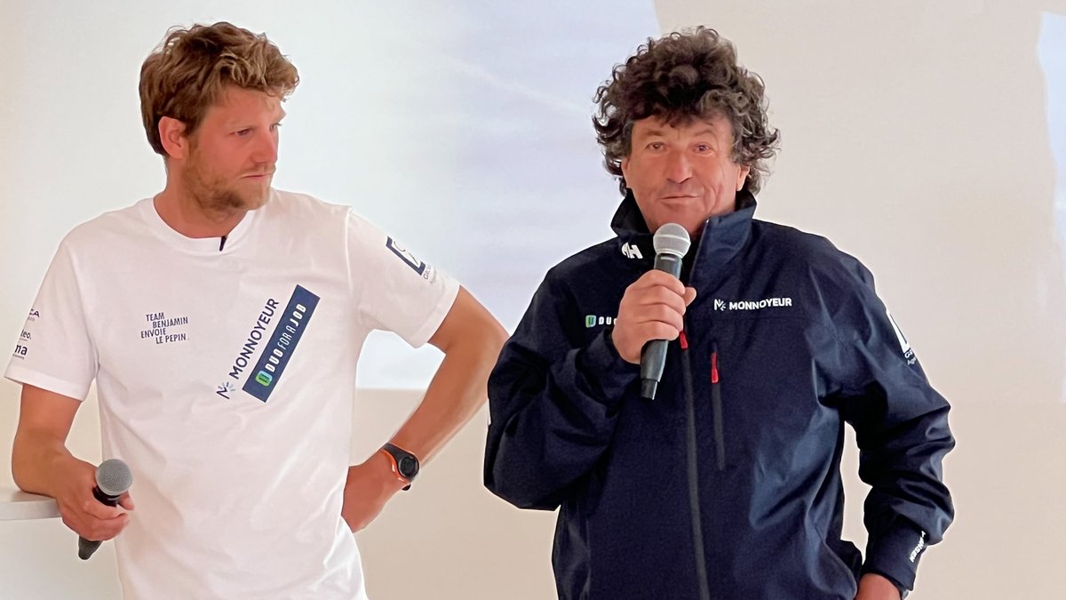 GaelleLG's tweet photo. Benjamin Ferré, alumni de @SKEMA_BS, à la conquête du @VendeeGlobe 2024, dévoilait hier les couleurs de son bateau, un des plus titrés de sa génération. Aux côtés d'un mentor de légende @jeanlecam : une belle aventure humaine et sportive, à suivre sur les 4 prochaines années ! https://t.co/KuhEuiiWWB