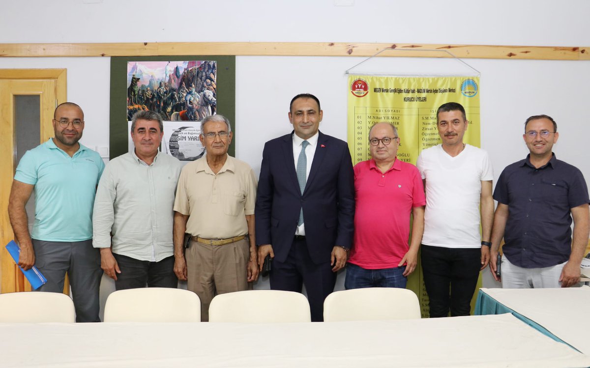 atsizafsin's tweet photo. Mersin Gençlik Eğitim ve Kültür Vakfı'nı (MEGEV) ziyaret ederek, Yönetim Kurulu Başkanı Sayın Mehmet Nihat Yılmaz ve vakıf üyeleri ile bir araya geldik. Ziyaretimizin ardından esnaf ve vatandaşlarımızla da sohbet ettik. 
#MEGEV https://t.co/soAJ7R3TXk