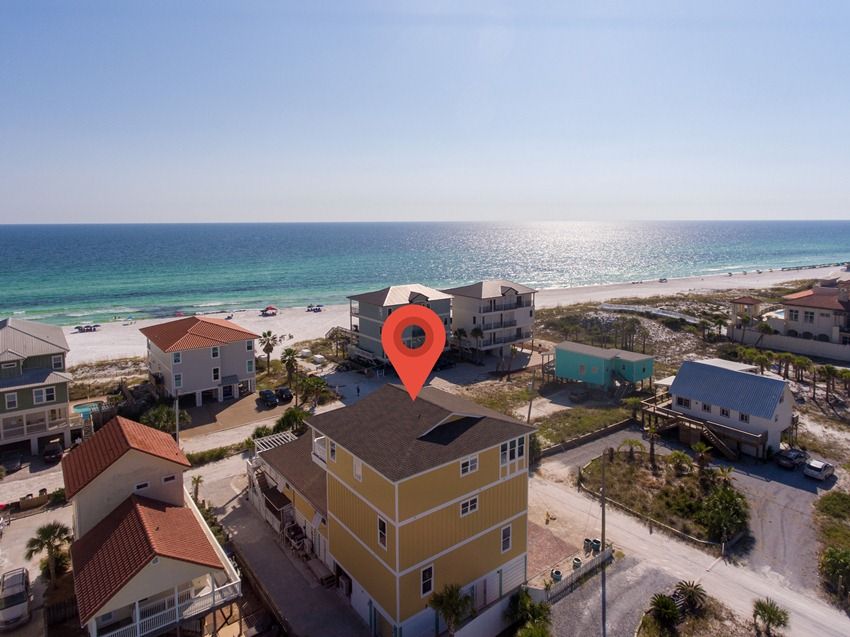 margaritatime98's tweet photo. Just walk from the porch to the beach without the worry of overcrowded car traffic. 
For More Information, Call  +1-205-269-5550
Visit Us-https://t.co/dqzbHOEZj0
#MiramarBeach #MiramarBeachVacationHomeRentals #Florida #Beach98com #DestinAreaVacationRentalHouse #Destinxparasailing https://t.co/5rTTEI5T7W