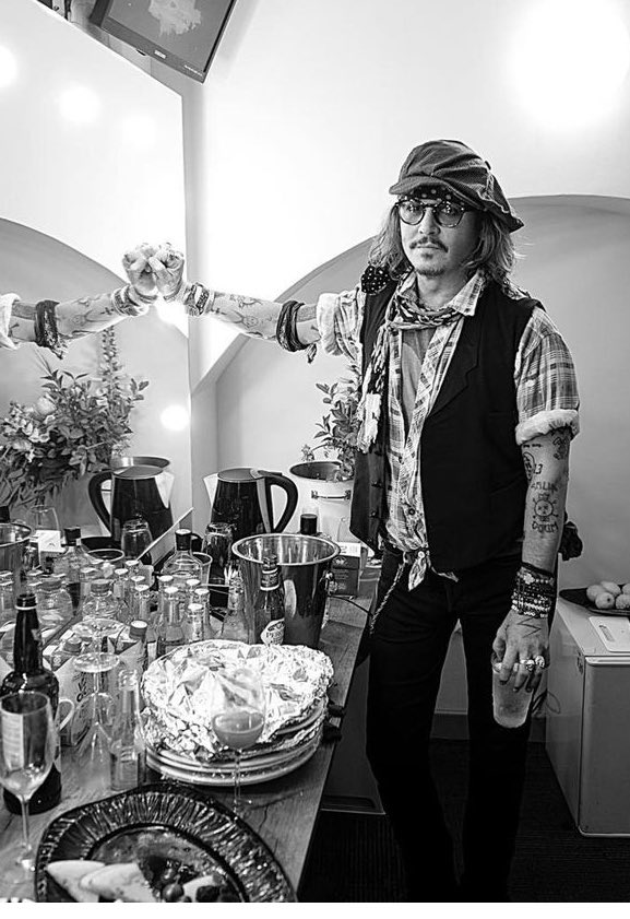 salveogvm's tweet photo. OMG NEW JD PHOTOS DROPPED https://t.co/p6d548ujVE