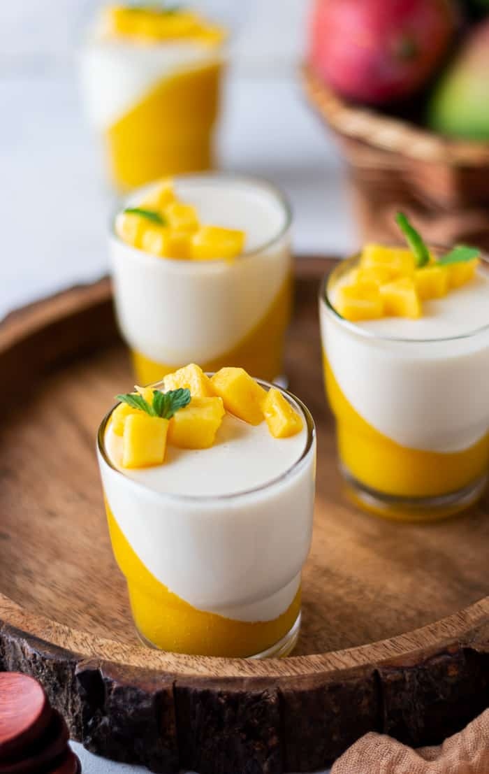 aclassictwist's tweet photo. Cooldown during these hot summer days with this Mango Panna Cotta. Refreshing mango puree brings tropical flavor right to your backyard. 

Recipe- https://t.co/EXWh9N9ZRP

#aclassictwist #dmvbaker #foodie #foodblog #summerflavors #recipestotry #pannacotta #mangorecipes https://t.co/dRcOzAQgUb