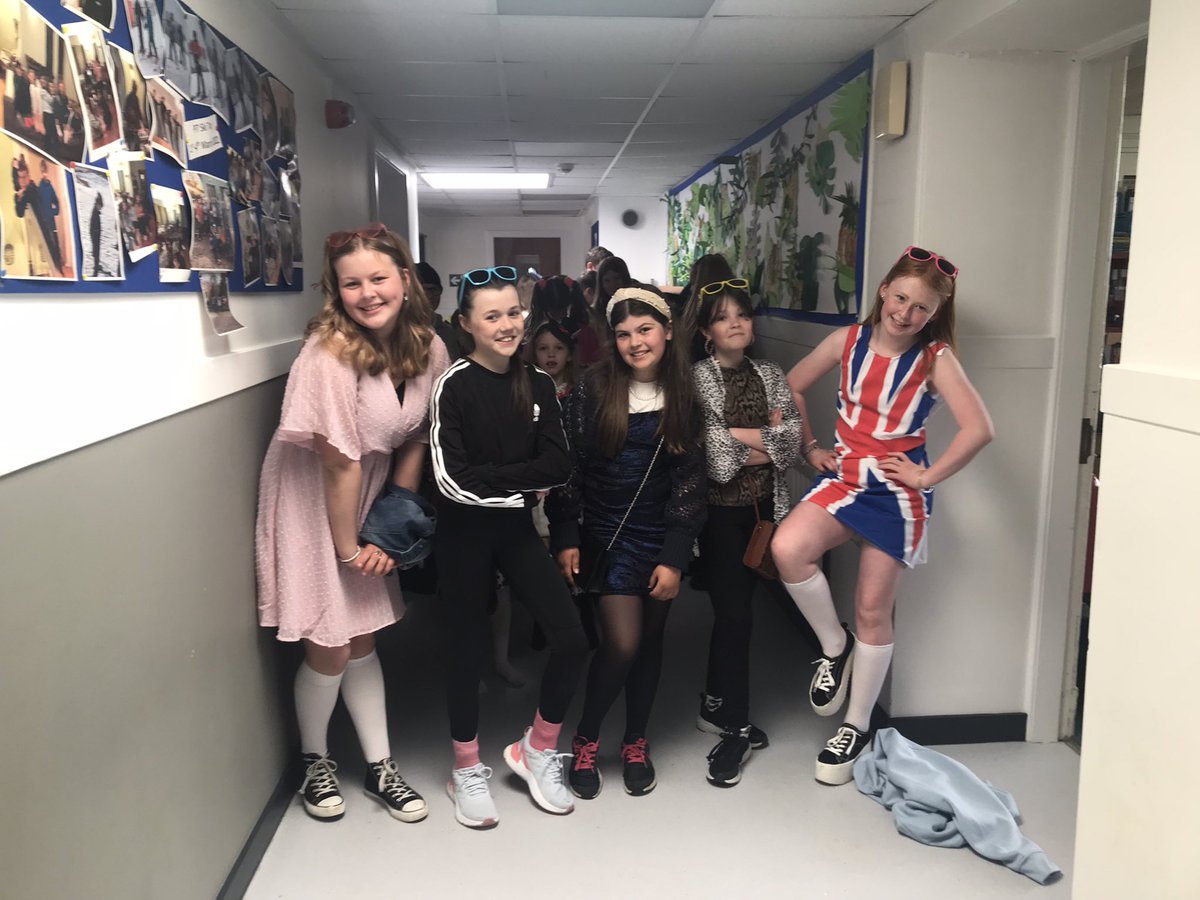 SchoolCluny's tweet photo. Through the Decades Jubilee Celebrations at Cluny @queensjubilee12 https://t.co/AziiRFyeUT