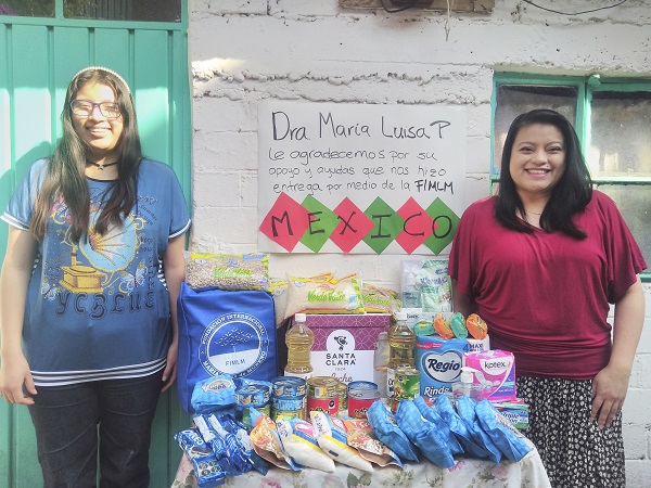 FIMLM's tweet photo. 🇲🇽 La Dra.@MLPiraquive continúa apoyando a familias vulnerables en Edo. México con la entrega de despensas integrales y kits de aseo personal en beneficio de mas de 800 personas de los municipios de Cuautitlán Izcalli, Naucalpan, Tlalnepantla y Tezoyuca.
👉https://t.co/xdtVZ31cM4 https://t.co/mKQKCwvasO