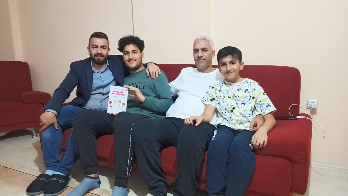 FinalSirnak's tweet photo. Şırnak Final Akademi Okulları Veli Ziyareti 
#SIRNAKBASARIYOR https://t.co/ls8JHnDLeU
