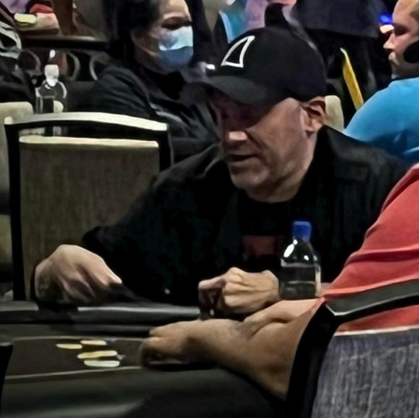 andyjhood's tweet photo. Sharks representing at the World Series of Poker in Las Vegas... Following on the live stream 🦈🦈🦈  #gosbts 
@SussexCCC @BBCSussexSport @AdrianHarms @beardedmiguel https://t.co/H9do64kFiZ