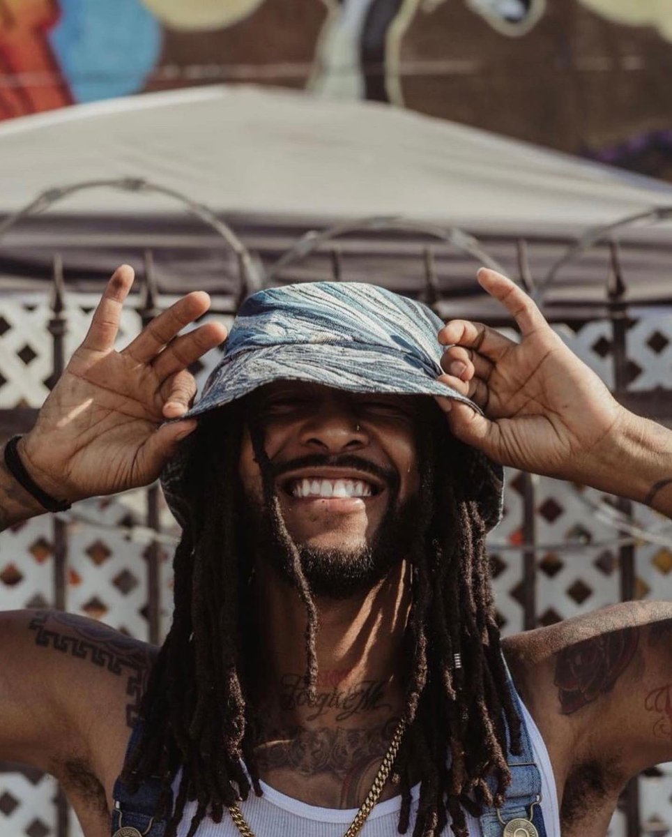 Omarion's tweet photo. @glamourbulgaria https://t.co/1zvxfV6eq4