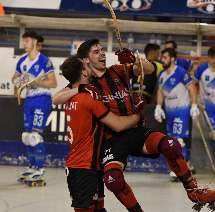 LaportaGate's tweet photo. 🤔 No teniu pla per aquest divendres? Us proposem un divendres d’esport roig-i-negre! 

🎥 18:30h Documental ‘El Cas Reus’ (Sala Santa Llúcia)

🏑 20:30h @ReusDeportiu vs. Barça (Palau d’Esports)

Junts fem ciutat! Junts fem esport! https://t.co/bZ05Um3MzH
