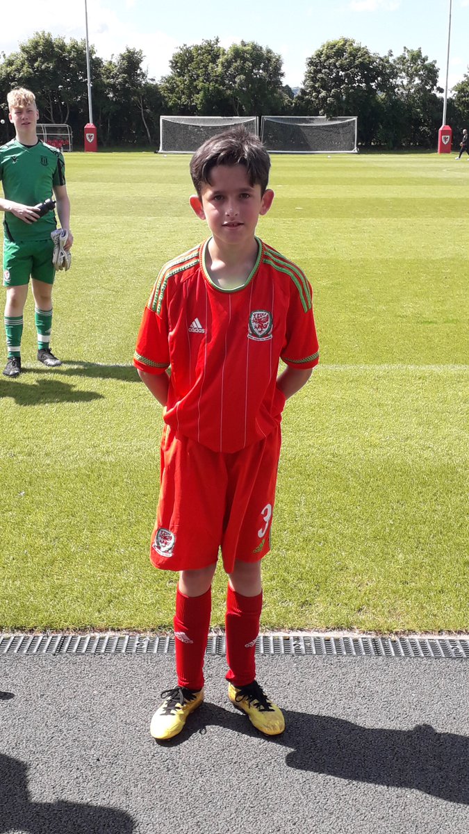 JoannDoig's tweet photo. Eddie enjoyed wearing the Wales kit in regional game 💙🏴󠁧󠁢󠁷󠁬󠁳󠁿#proud https://t.co/I4NN9KCNVc