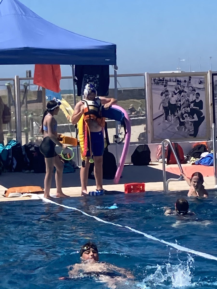 unss76's tweet photo. Merci @CnHavrais1932 pour leur accueil sur la fête de la natation #unss76 une centaine d’élèves seino-marins réunis autour d’épreuves aquatiques diverses et variées pour finaliser l’année des AS Natation et notamment les non nageurs
@dsden76 @LH_LeHavre @ac_normandie @unss https://t.co/n6jh7qKowK
