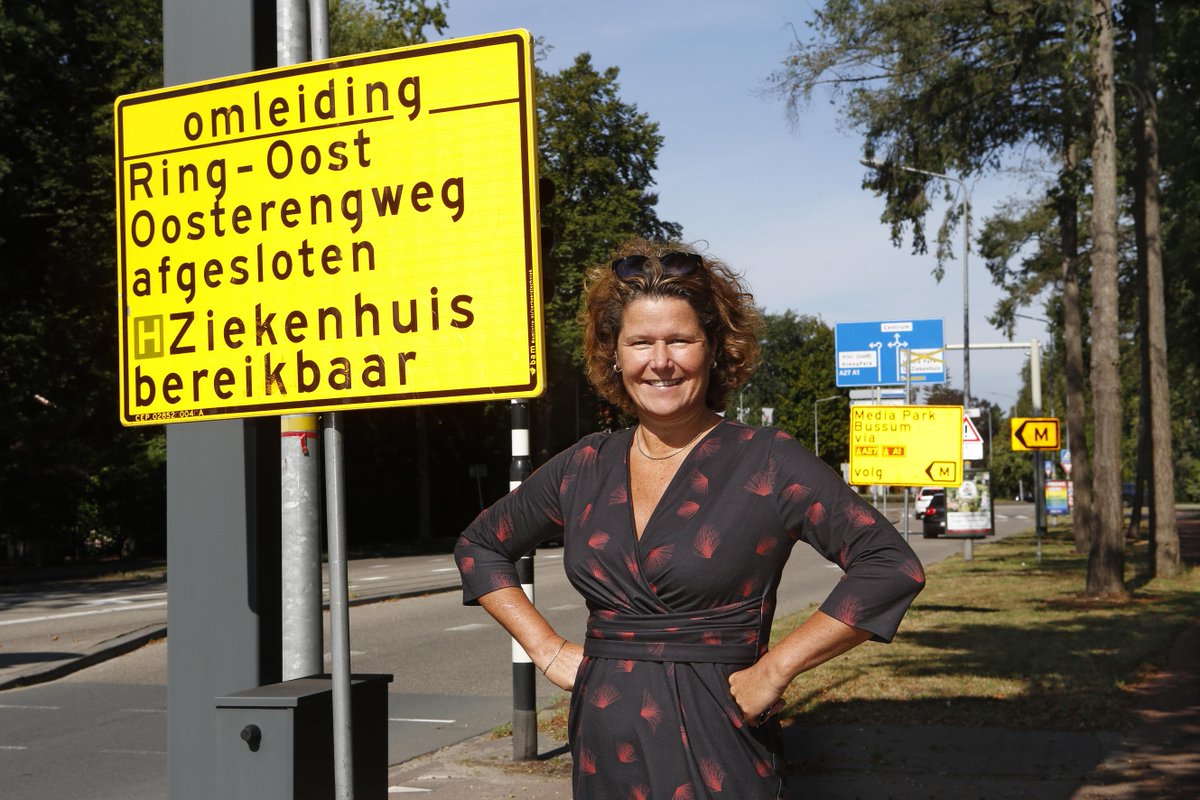 De Gooi- en Eemlander (@gooieneemlander) on Twitter photo Afscheidsinterview met wethouder Annette Wolthers. โIk kijk met een goed gevoel terug, maar maak mij wel zorgen over de nieuwe coalitie. Hilversum moet bestuurd worden als een stad, niet als een dorpโ dlvr.it/SRRysK Afscheidsinterview met wethouder Annette Wolthers. โIk kijk met een goed gevoel terug, maar maak mij wel zorgen over de nieuwe coalitie. Hilversum moet bestuurd worden als een stad, niet als een dorpโ dlvr.it/SRRysK