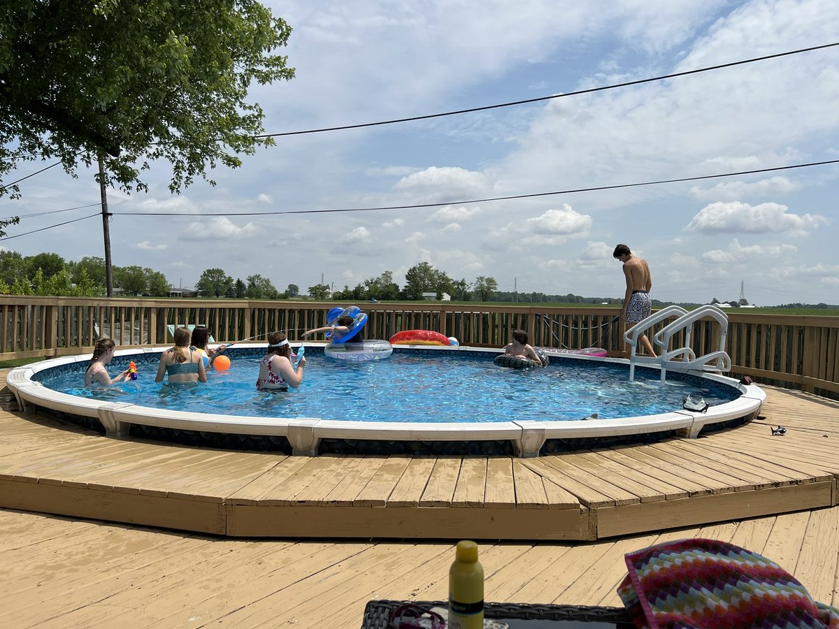 Snidergov's tweet photo. AP GOV pool party was a success and no rain!  #APgovrocks https://t.co/wKDBFXD9UA