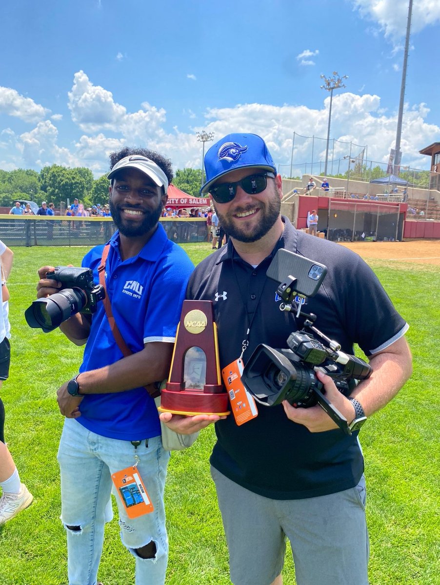 Went out with a bang! Thank you <a href="/CNUathletics/">CNU Athletics</a> for an amazing year and giving me the chance to capture some huge moments. Officially a free agent now 📸