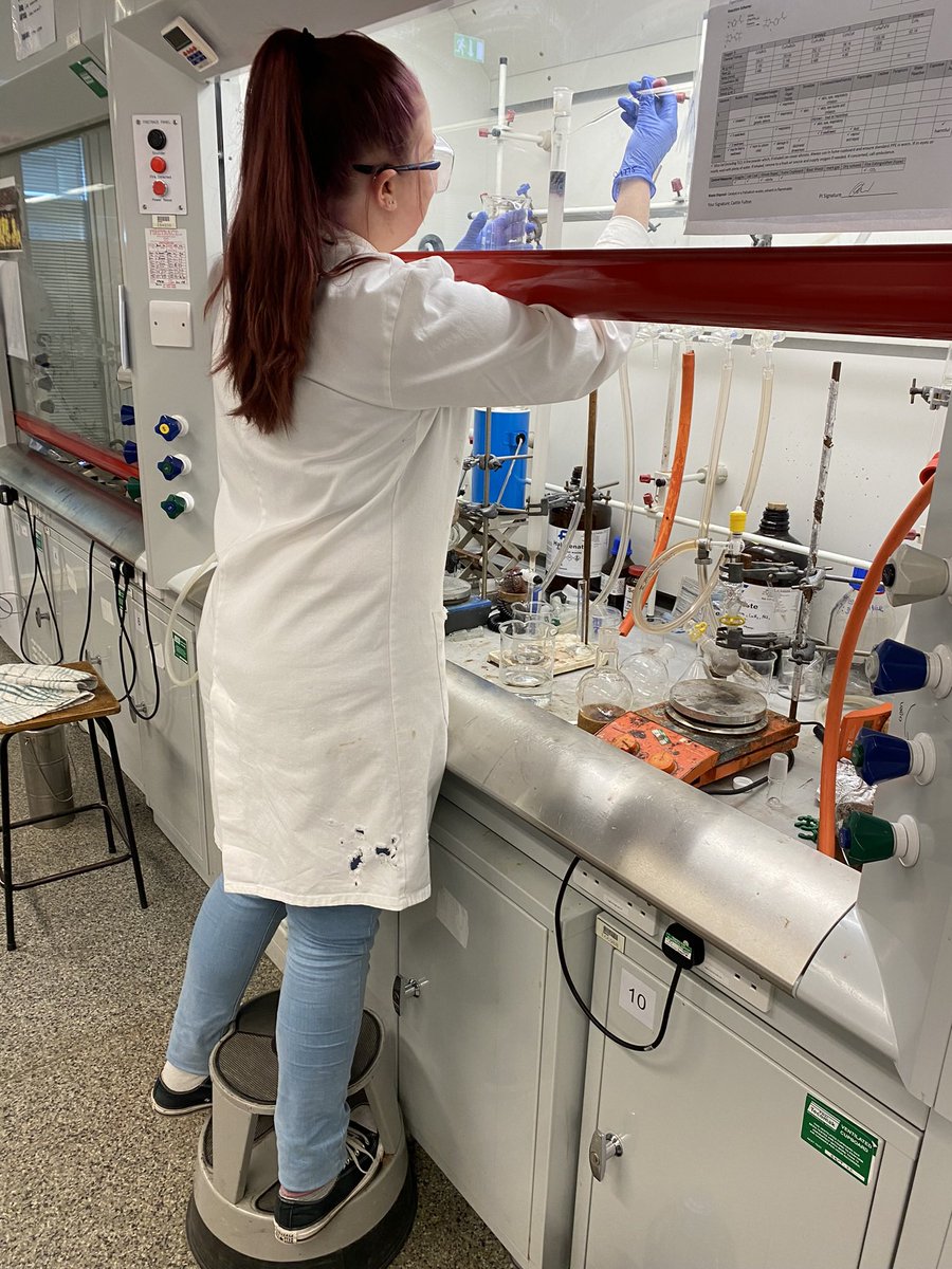 Caitlin_KFulton's tweet photo. If only I had longer legs and arms for my columns #shortchemistproblems #STEM #stoolrequired #MRes #ChemColours #porphyrin #Chemistry #ColumnSeparation #WomenInSTEM https://t.co/7i6ZaA91bA