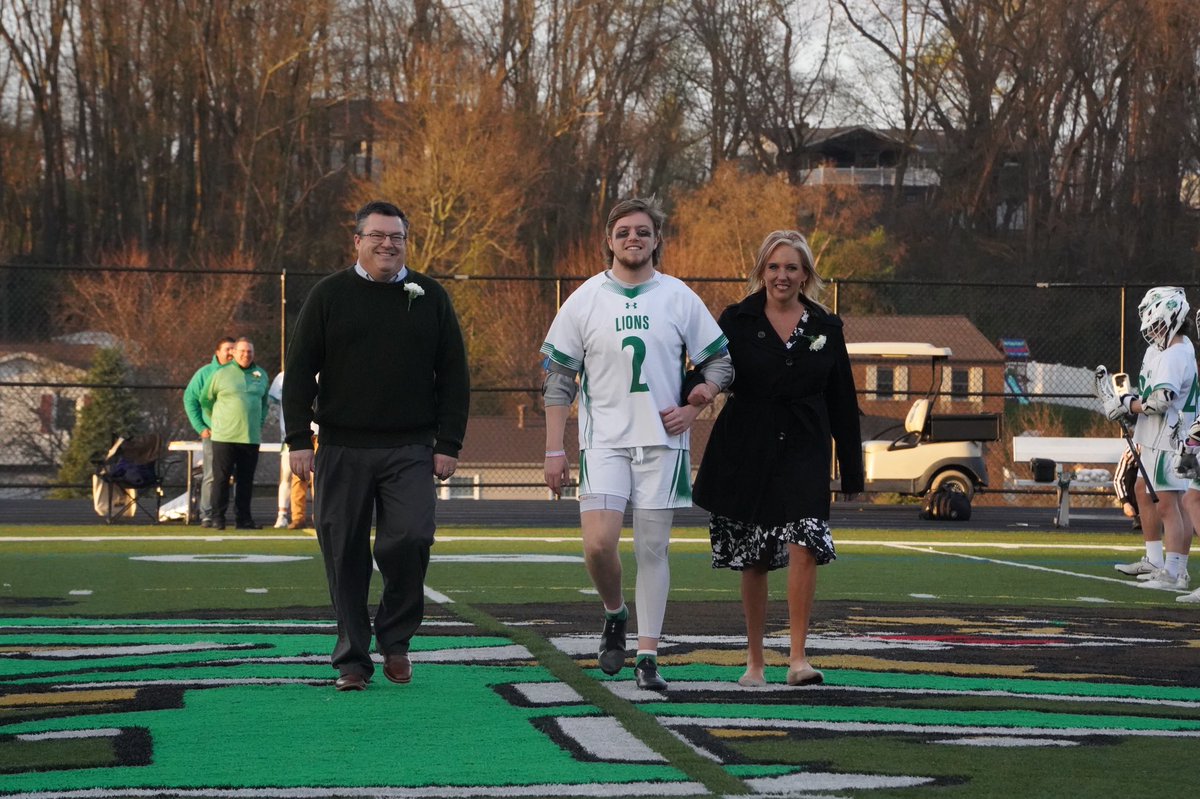 loganpurdyy's tweet photo. what a ride… much love for these guys. thank you so much to all who have mentored and helped me along the way to become the person I am today. #2 out💚🤍 https://t.co/QIOXnCPCOK