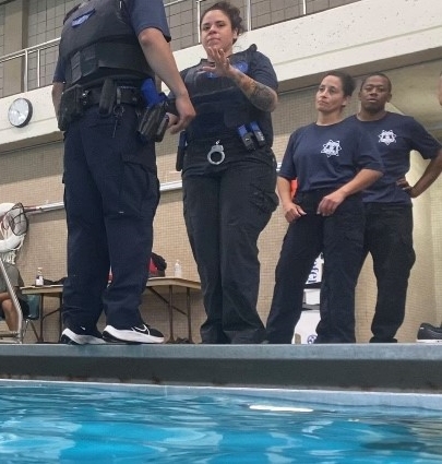rcpoliceacademy's tweet photo. It might look like a Memorial Day pool party, but nobody is grilling any burgers here. . . .

Recruits are learning practical water rescue and survival training. 

#watersafety #teamwork #policeacademy #trustfall #endurance #rescue #CommunityPolicing #continoustraining https://t.co/42hLy4sZCr