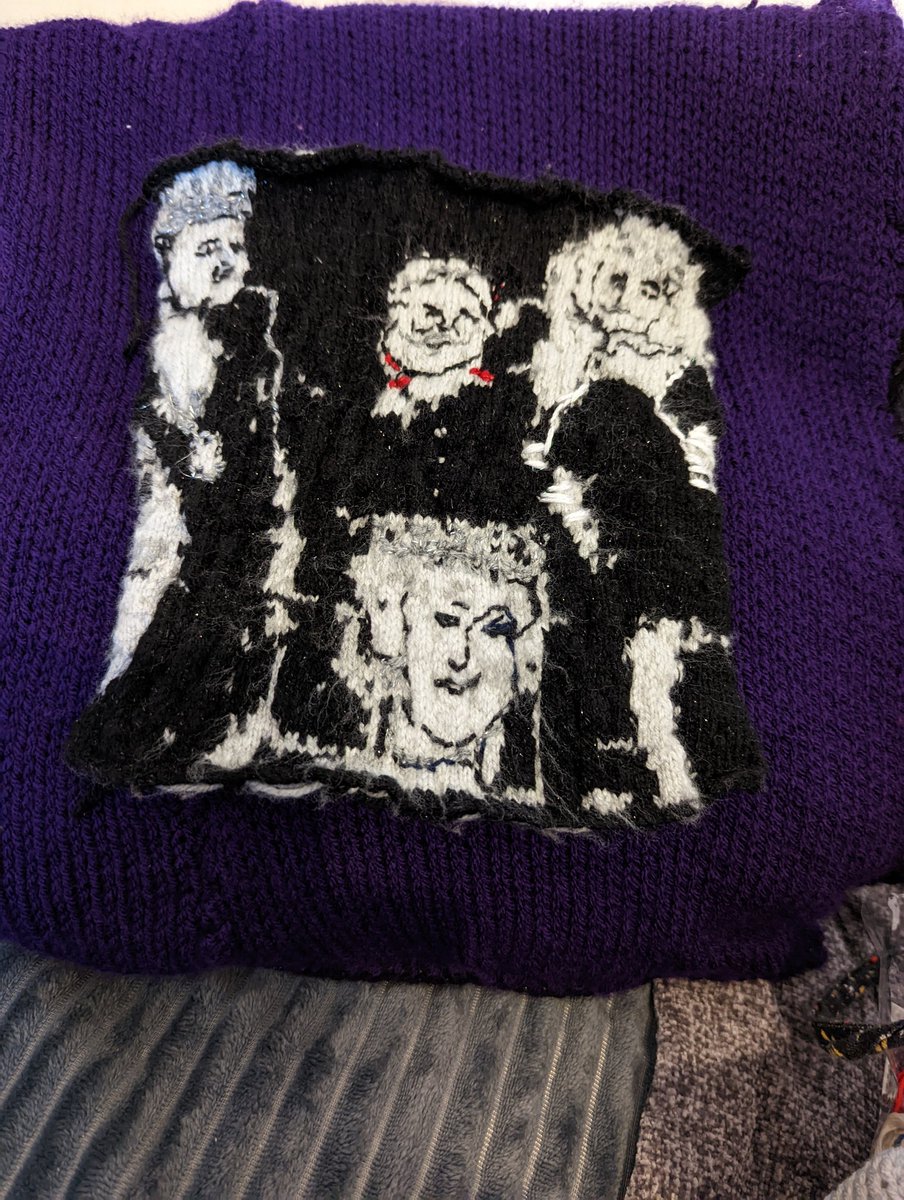 Neety_pie's tweet photo. @adamlambert , @DrBrianMay
@officialRMT
@QueenWillRock
#Glamberts #Queenberts 
#platinumjubilee

I designed and knitted this  for the Queens platinum jubilee . We all  know I  have a soft spot for the Queen on  the left
👑🎇🎉❤️ Xxxx https://t.co/FO44UBiiFA