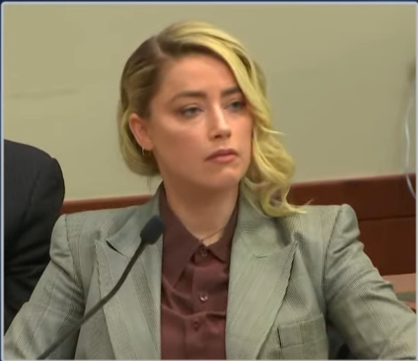 cathyrusson's tweet photo. Amber Heard WILL be present for the verdict.  Johnny Depp will NOT.  He is in the UK. 

#JohnnyDepp v #AmberHeard https://t.co/F6zG58c0X4