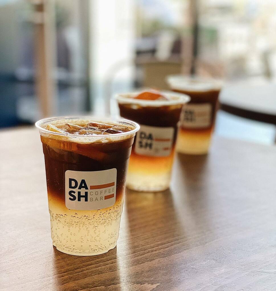 justinrizzmusic's tweet photo. Espresso tonic @dashcoffeebar was 👌🏻🔥. Espresso, tonic, lemon juice, and lemon. 🍋
#lacoffee #pasadenacoffee
#justinrizzo #justinrizzocoffee #justinrizzocoffeeblog
#coffeeblog #rizzocoffeeblog #coffee #coffeelife #coffeeshots #coffeeart #coffeeshop… https://t.co/Kcc4SkDiKD https://t.co/BBjo6TOjkw