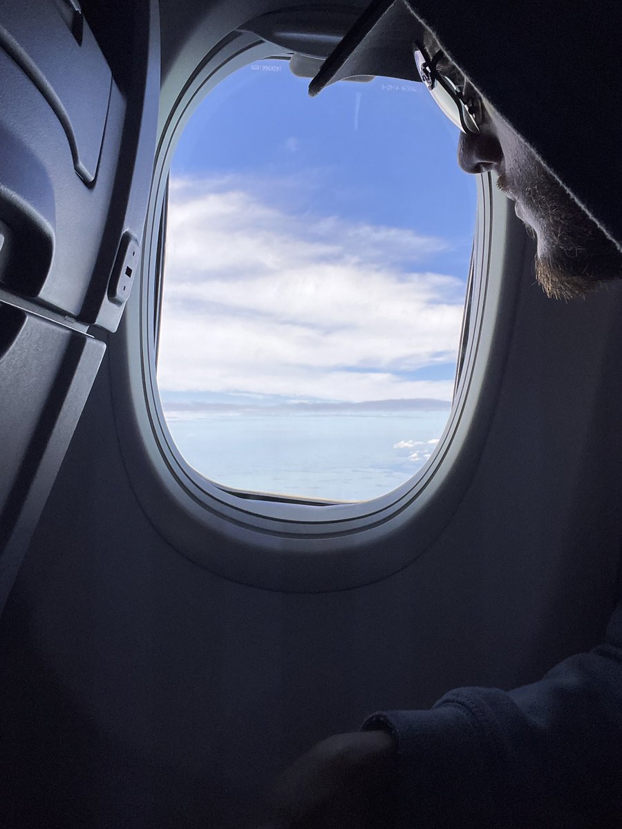 tommytrillva's tweet photo. sorry I missed your call, I was on a jet https://t.co/Q0VR7iiPeO