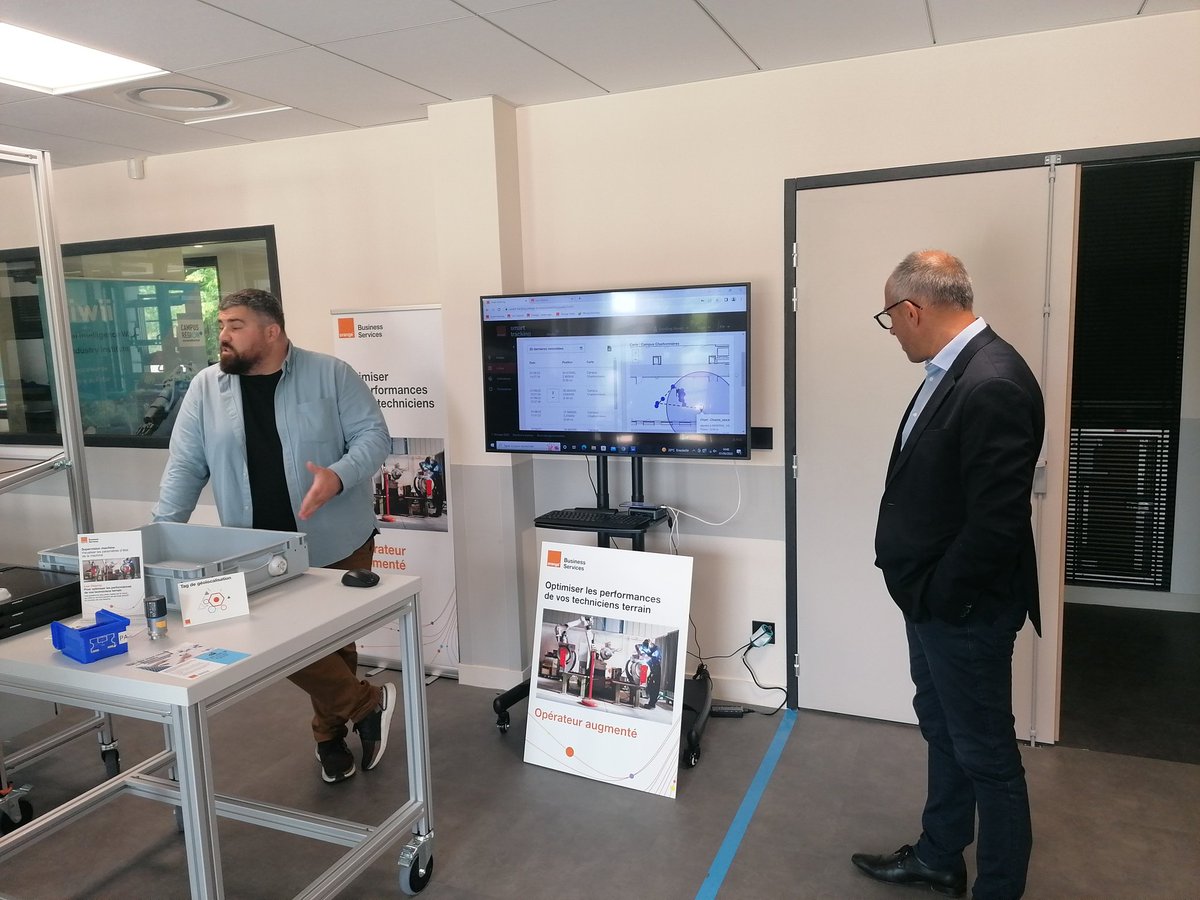 HerveCret's tweet image. Accueil des équipes @Nexans_ ce jour au 5glab @OrangeAuRA au @CampusRegion pour partage des projets IoT avec @AudigierJeanLuc @pfvalton notamment #Infrabird #smarttracking et #smartop