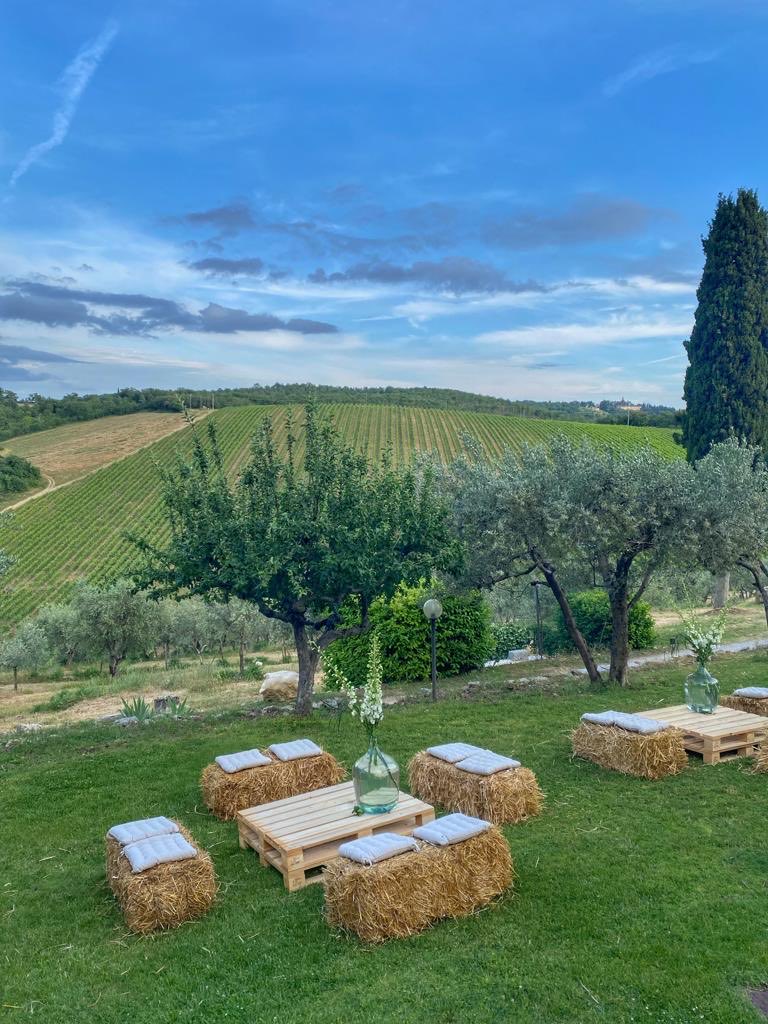 quercetocast's tweet image. Feeling like summer at Querceto 💙💚💙 #tuscany #summertimevibes #toscana #chianticlassico