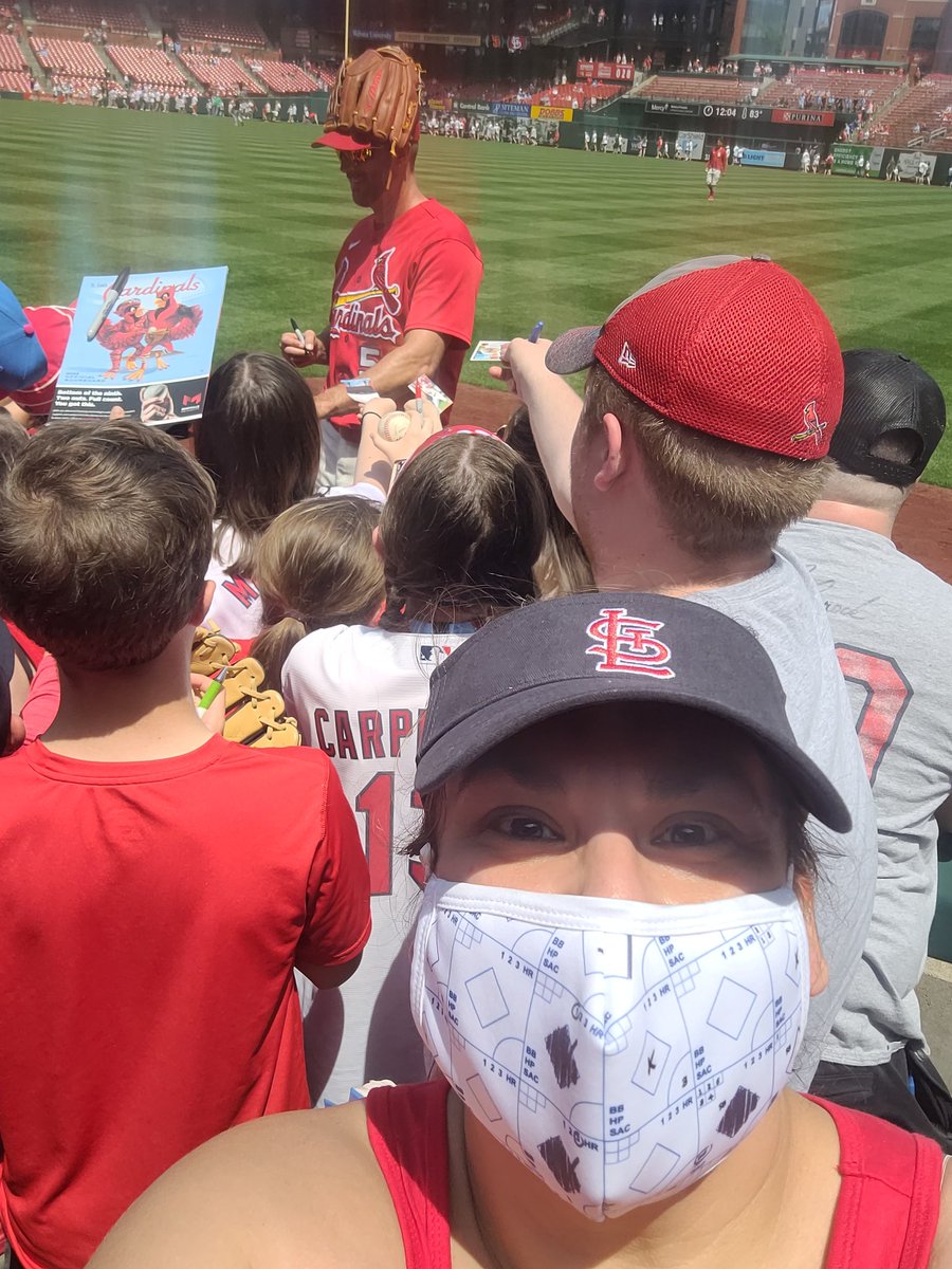 kiddr36's tweet photo. @UncleCharlie50 I know today is your old man walk &amp; can'twait to read about it! Idk, if you respond to fans 🤔 About 2 weeks ago I was in StL &amp; was able to take this selfie! I'm a HUGE Fan, I know you didn't see me, but You made my Day!! 😁 Thank You &amp; ❤️ watching you pitch!! https://t.co/bfUccbwQSs