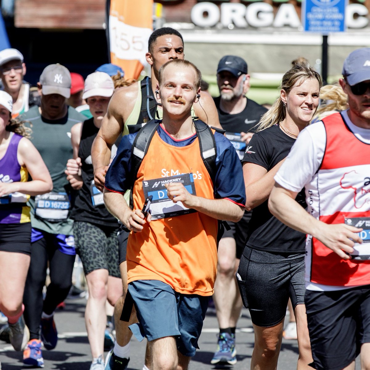 TeamMungos's tweet photo. Happy #GlobalRunningDay!

To celebrate we want to show our appreciation to all those who have ran, or will be running for us in future. #TeamMungos🧡 

Were you inspired by everyone who ran in the #HackneyHalf last week? Read all about it here 👉 https://t.co/dtsUxxI7wx https://t.co/SDJe2mXbnq