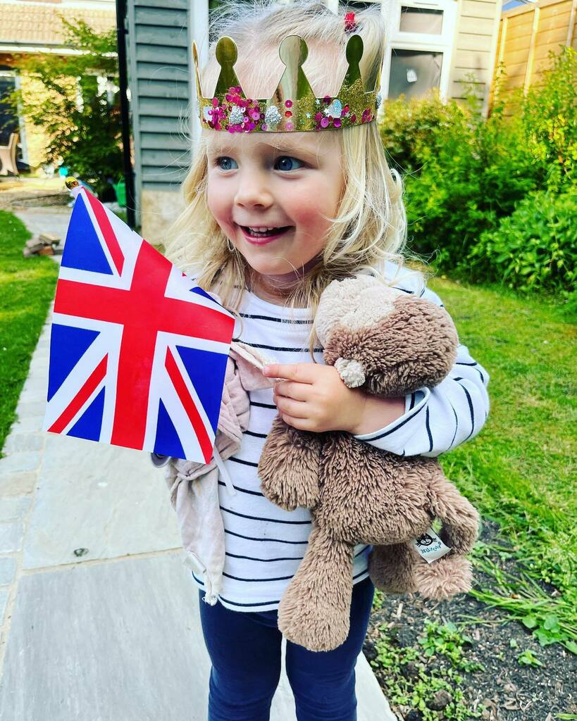 R O B E R T O tweet media