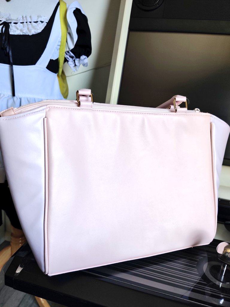 _DigiBun's tweet photo. ✨✨ Looking to trade my #sanrio #littletwinstars #japanla 40th anniversary Dream Collection Shoulder Bag for a  #cinnamoroll or #sugarbunnies bag. ✨✨  

Anyone who's interested please DM me 💕 https://t.co/EHBbIlltBn