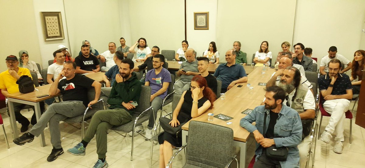 alen_here's tweet photo. I made photo show in photo club and was happy because many photo lovers came to watch. Thank you all.
#NFTGiveaways #NFTCommumity #nftphotography #nftart #NFTProject #nfts #NFTGiveaways https://t.co/pD2DH0jRMz