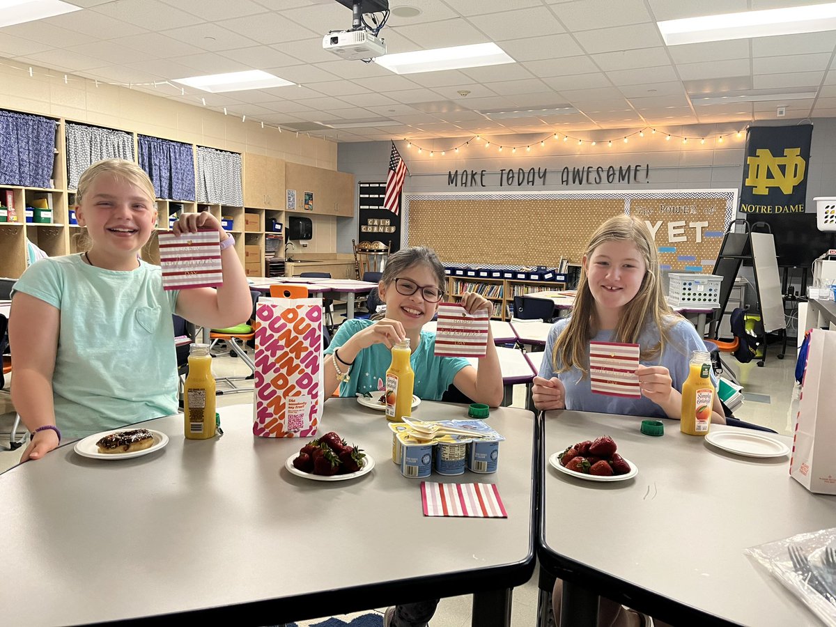 JMilesClass's tweet photo. @Spiritof67LF Breakfast and board games!  We had so much fun- lots of giggles for sure! #cherokeeinspires #findingjoy67 https://t.co/QBoH9AWze4