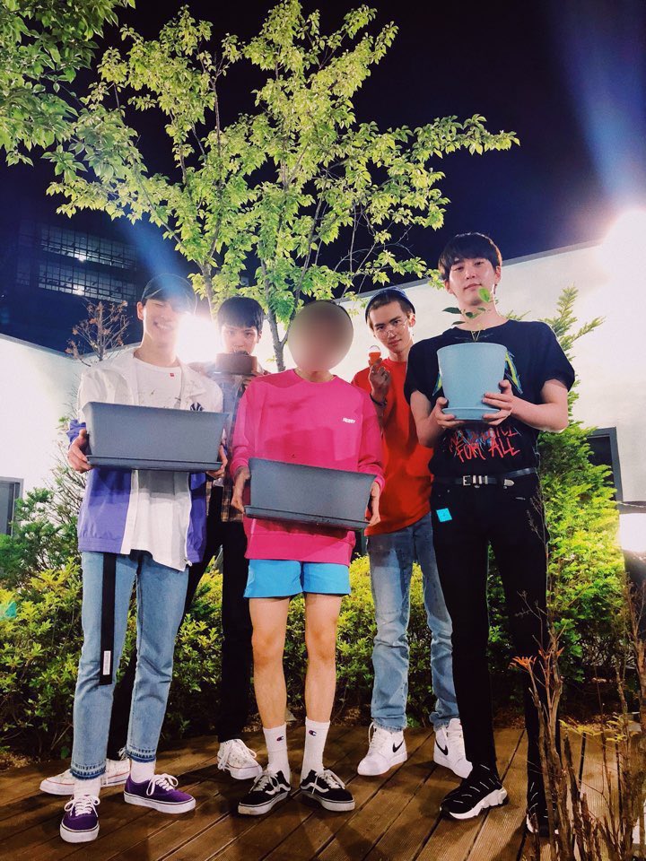 timeto_wooseok_'s tweet photo. 20180601 공식 트위터

#우석 #정우석 #wooseok #펜타곤 #PENTAGON @CUBE_PTG https://t.co/QuDsQRwnfZ