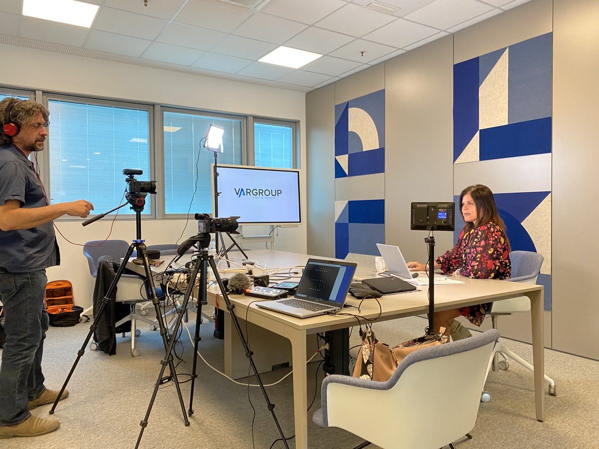 VarOneSAP's tweet photo. Giornate di riprese con Annarita Gatto, Solution Manager - Var One, nella nostra sede di Milano per il progetto 'Take a Brake #300secondi di SAP Business One. #StayTuned

#SAPBusinessOne #PMI #ERP #ImpresaIntelligente #Processi #Efficienza #Sostenibilità https://t.co/XUMzqkTVaX