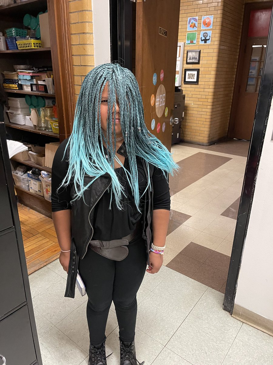 garmstrong331's tweet photo. It’s Book Character Day at Rhodes! ⭐️ Can you guess who is who?! 😁 #ReadingWeek #BeyondTheBeatenPath #RhodesUnited #SchoolSpirit https://t.co/ZJoXL2S6yj