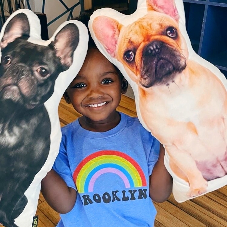 Clara just wants to say 🌈 Happy Pride Month ✨ to all our LGBTQ+ besties! We love you and stand by you as allies all year long ❤️🧡💛💚💙💜 #PhysioLogicNYC