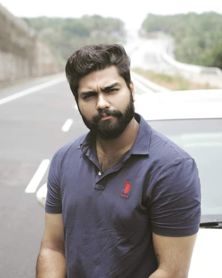 RKaduvakuzhy's tweet photo. #Asianet #malayalambigboss #asianetnews #DrRobin   #justiceforrobin
മാനസികരോഗികൾക്ക് വേണ്ടി പുറത്താക്കിയ ഡോ. റോബിൻ ഷോയിൽ തിരിച്ച് എത്തിയില്ല എങ്കിൽ 25 ലക്ഷം  പ്രേക്ഷകരെ ചാനലിന് എതിരെ അണിനിരന്നും https://t.co/34W8Hx1nDC