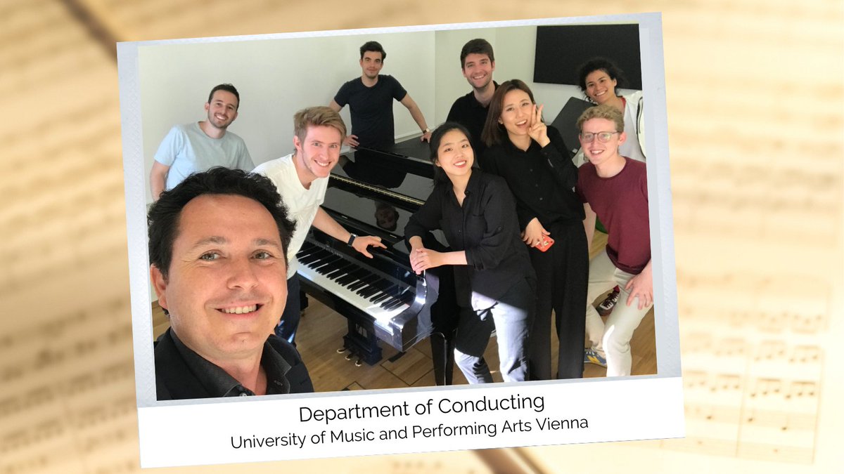 ReMsBlog's tweet image. Such great vibes and energy!
I am very proud of my class of conductors. It&apos;s such a pleasure working with all of you! 
#respiroemovimento #mdwwien   #conductor #orchestra  #piano #pianists #musician #pianist #classicalmusic