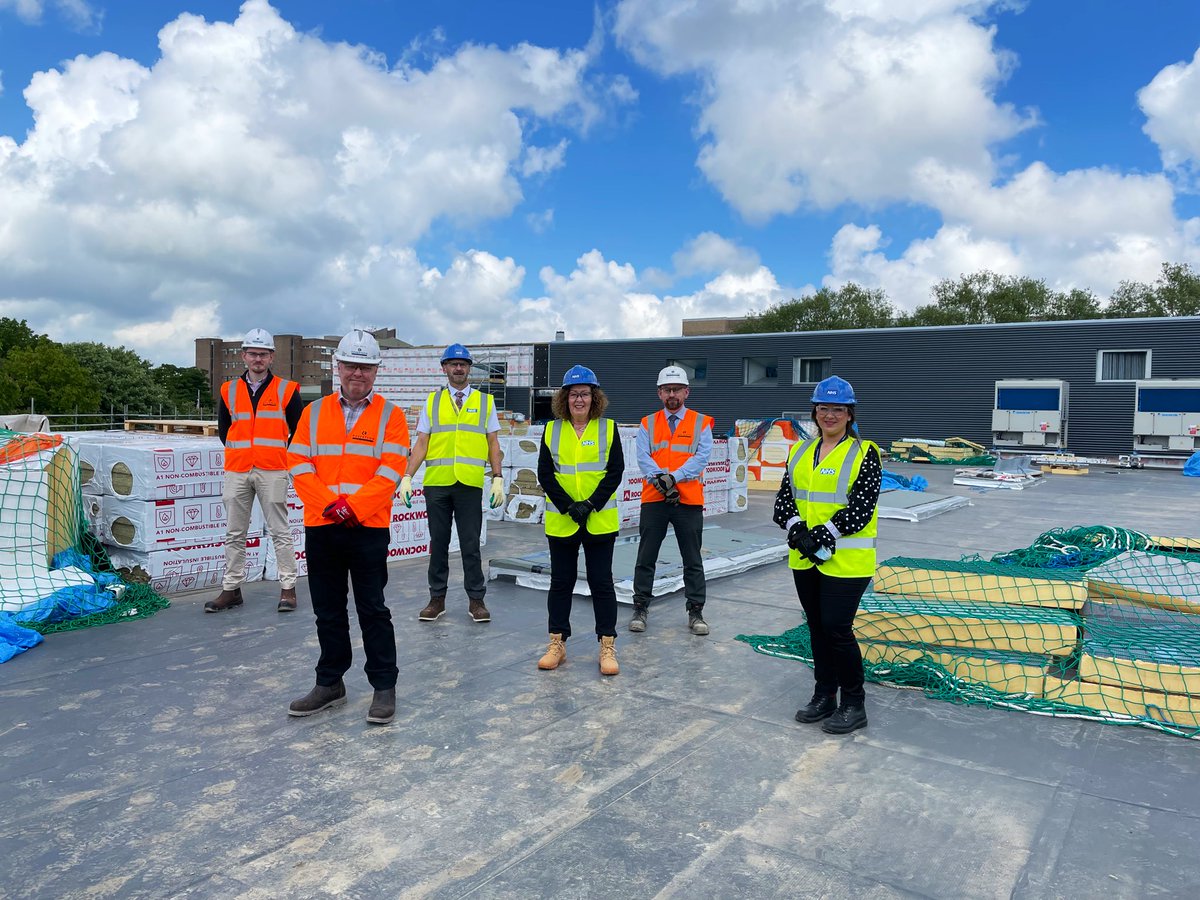 A fantastic visit to our #DayTreatmentCentre which is under construction at the Freeman Hospital. It will provide 4 new theatres enabling our teams to carry out thousands of surgical procedures each yr - treating our patients quickly & safely (& a great view from the roof!) 💙🙏