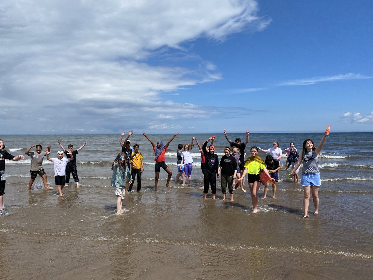 LorneSchool's tweet photo. #LorneP7 had a fantastic time at Portobello Beach today! Lots of time to celebrate our friendships, play and enjoy the lovely weather. A huge thank you to @Civerinos for providing lunch too! #Teamwork #Primary7Leavers #TeamLorne https://t.co/GbIj1M6k80