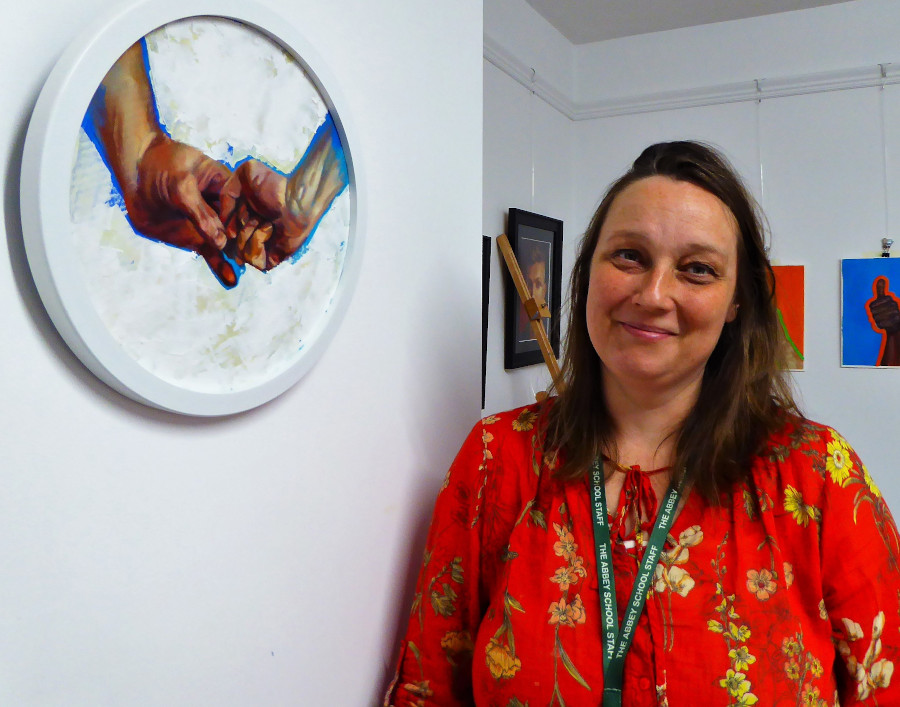 RDGWhatsOn's tweet photo. Next weekend is @WSTreadingUK - and we've got the latest news on visiting artists from outside the University area... and a very special piece created by all 38 artists where proceeds will go to the British Red Cross Ukraine Appeal
https://t.co/iC9nHSobin https://t.co/QhfUQHNiML