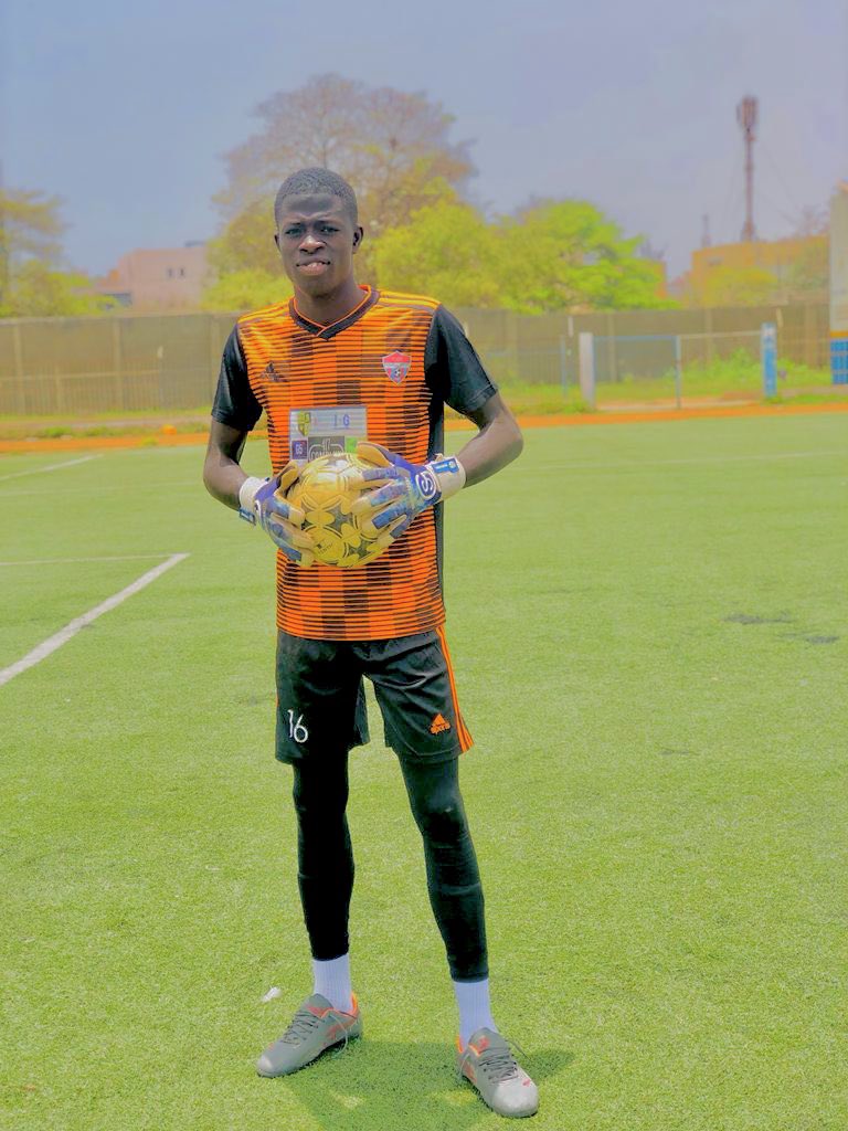 Ndao_Bigmo's tweet photo. FaiSons🤗 Les Chose🤌🏾Simplement 🧤⚽️😇Mais Avec Ambition🥰⚽️
 
الحمدلله♥️🙏🏾 😇 https://t.co/v4s7wrpAoX