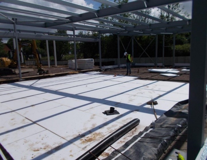 mbhltd's tweet photo. MFG / BP Faygate –  Weather stayed fine again! It was good to see the steelwork up for the shop, insulation &amp; mesh in &amp; slab being poured on site. Plus we’ve got a big SuDS drainage attenuation tank going in as well. https://t.co/9ZrKG92aqS