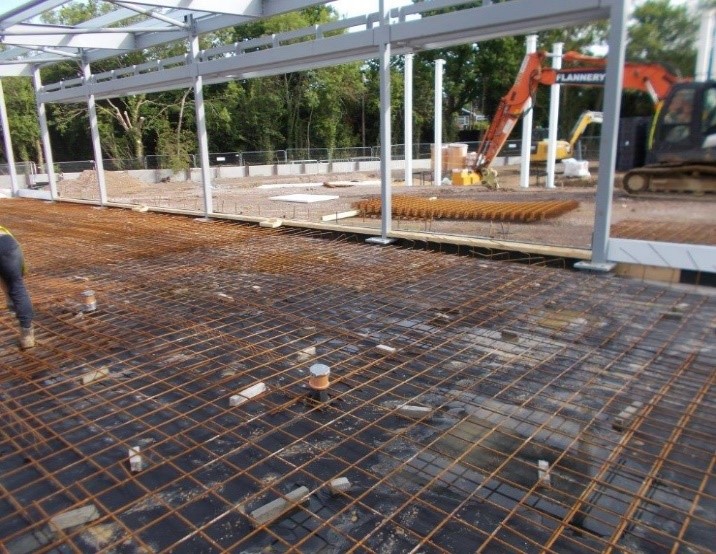 mbhltd's tweet photo. MFG / BP Faygate –  Weather stayed fine again! It was good to see the steelwork up for the shop, insulation &amp; mesh in &amp; slab being poured on site. Plus we’ve got a big SuDS drainage attenuation tank going in as well. https://t.co/9ZrKG92aqS
